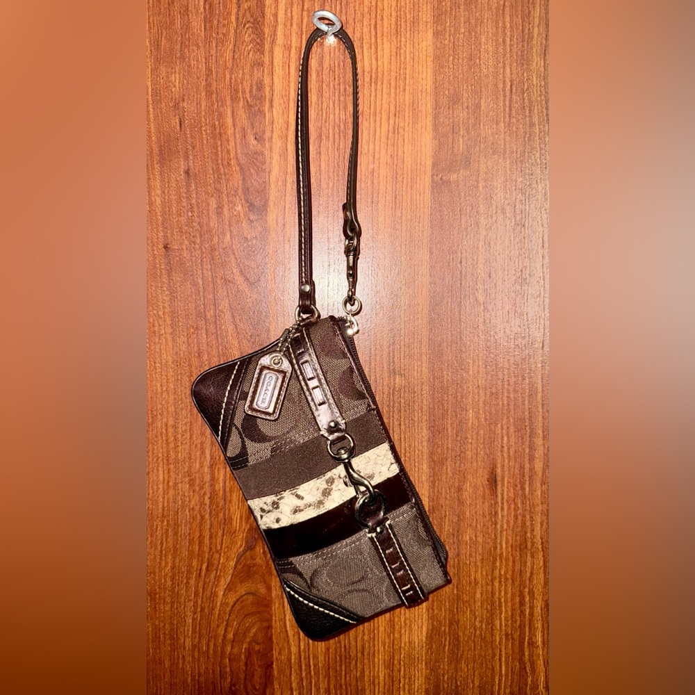 SFPF/ EUC Coach Brown and Cream women's wristlet